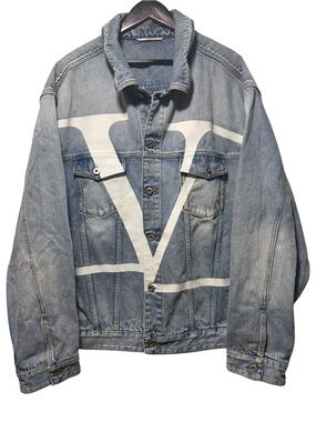 Valentino V Printed White Logo Washed Denim Trucker Jacket Size 54 Made In Italy